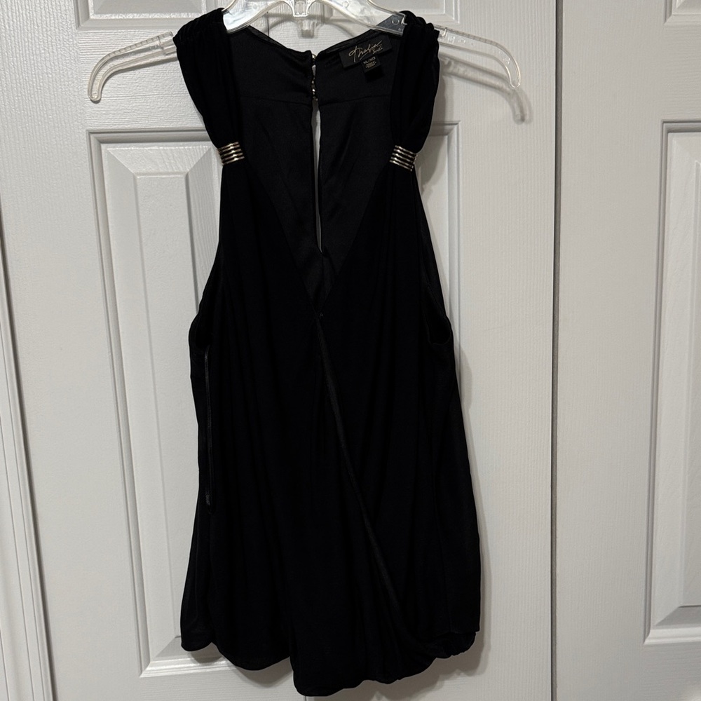 Thalia black Sleeveless V-Neck blouse with gold Accent